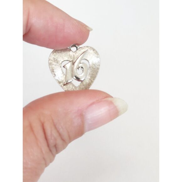 Heart 16 silver tone charm - sweet 16 gift - Picture 3 of 4